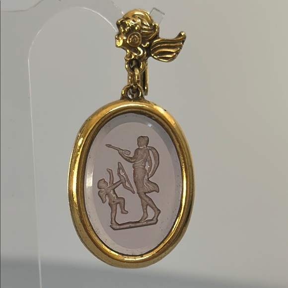 Intaglio pink venezia glass Gold and Pink Cameo Earrings - Picture 5 of 9